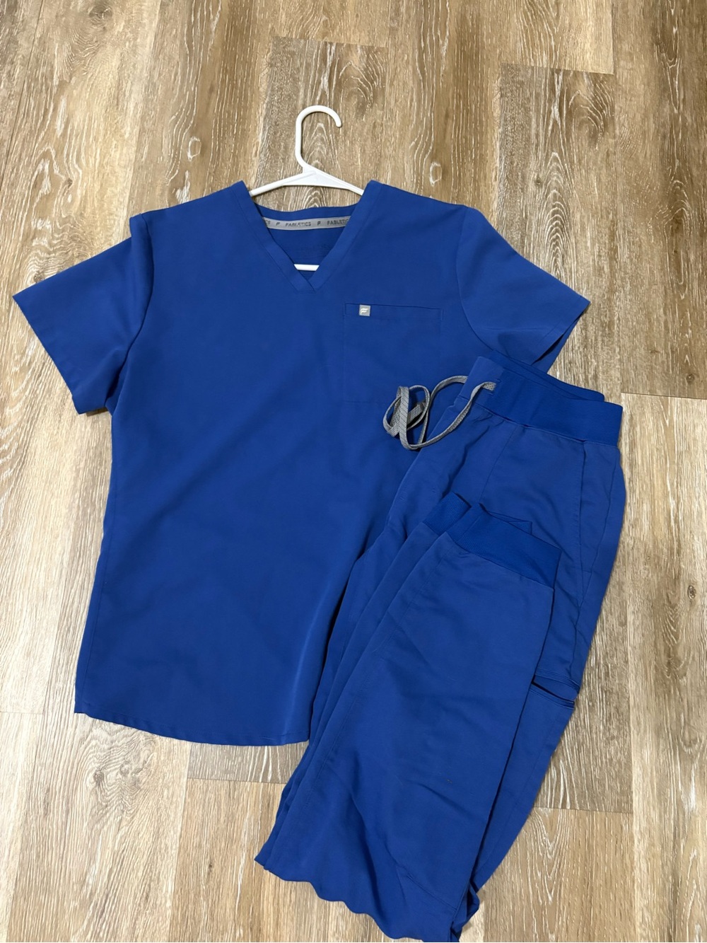 Fabletics Royal Blue Short Sleeve V-Neck Scrub Top